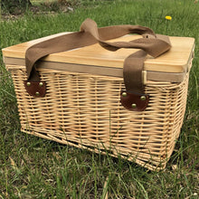 Gold Coast Wicker Picnic Cooler Basket Square - PrintaPromo